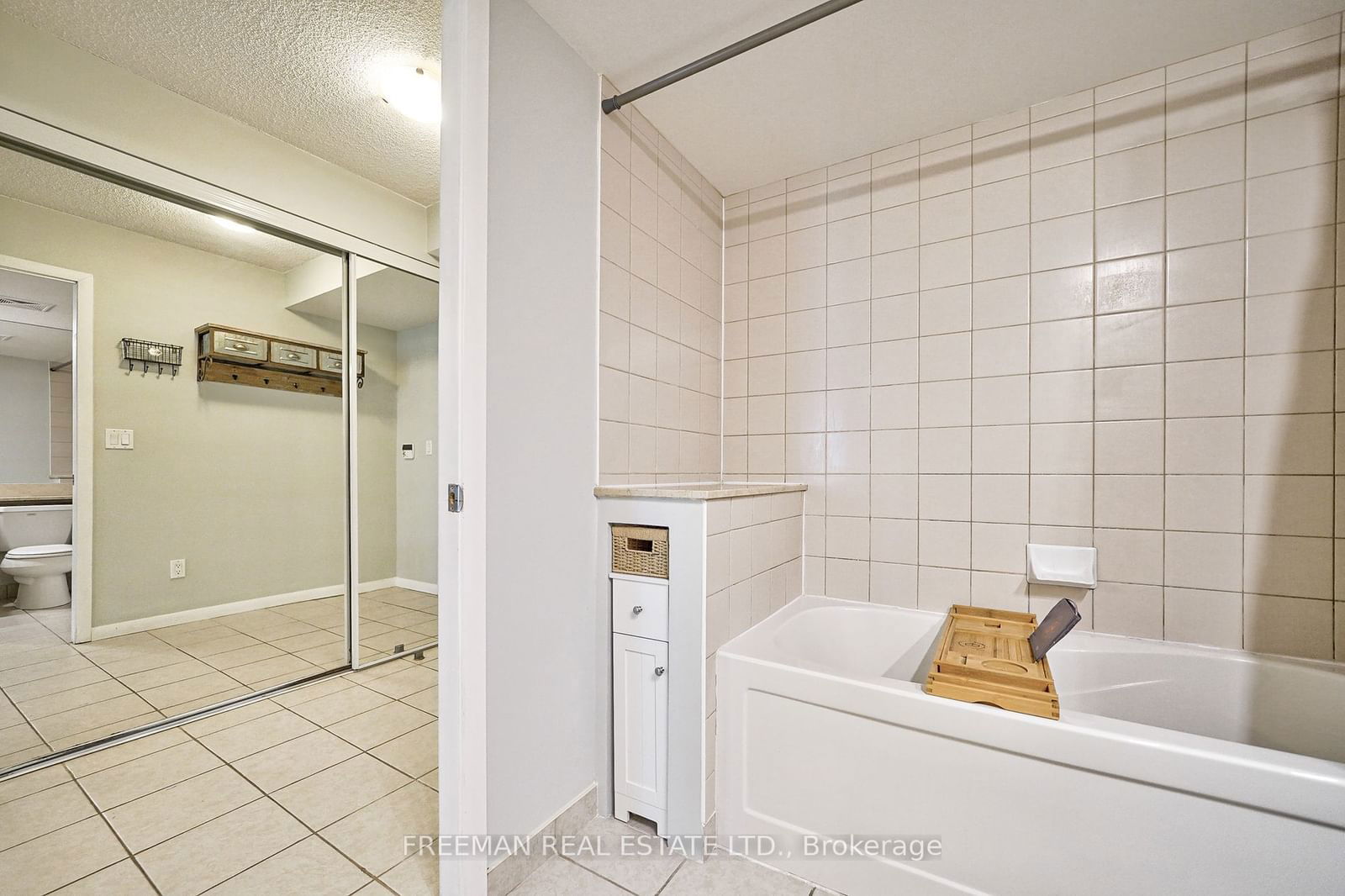 215 Fort York Blvd, unit 417 for sale - image #24