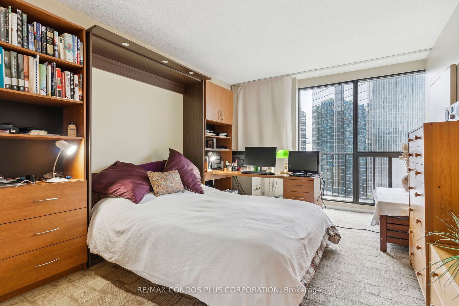 33 HARBOUR Sq, unit 2028 for sale - image #11