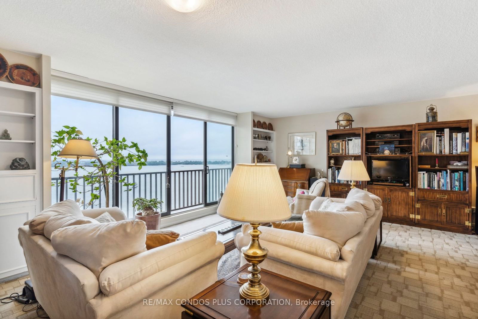 33 HARBOUR Sq, unit 2028 for sale - image #5