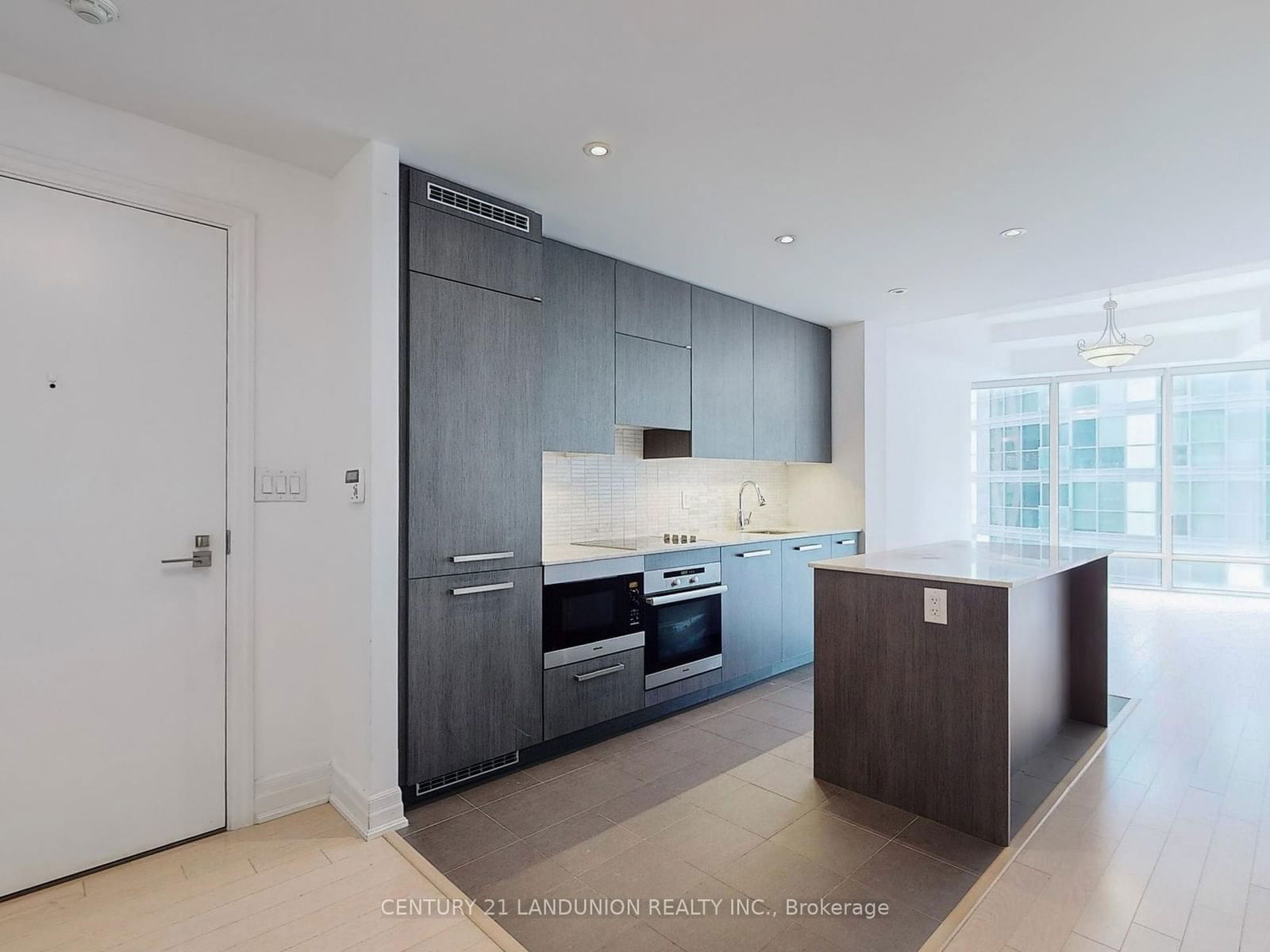 8 The Esplanade, unit 2112 for rent - image #4