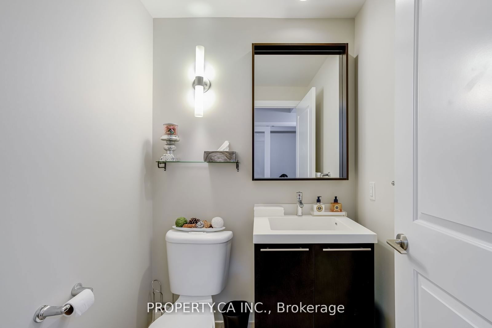 100 Harrison Gdns, unit 205 for sale - image #29