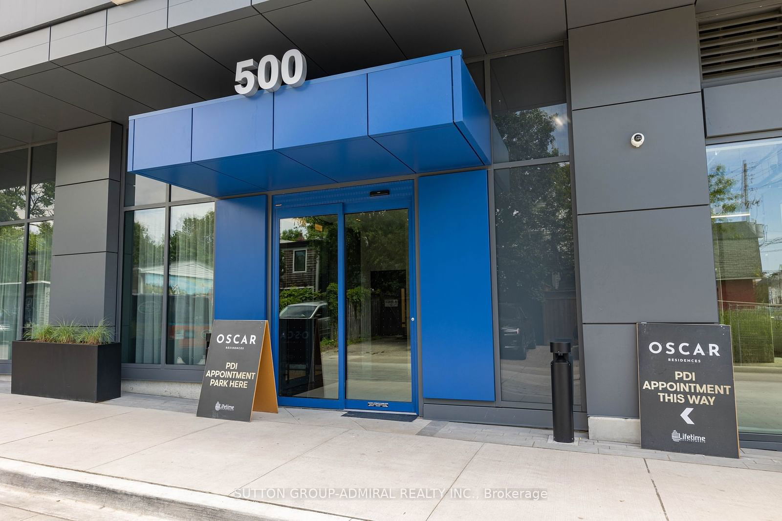 500 Dupont St, unit 808 for sale - image #2