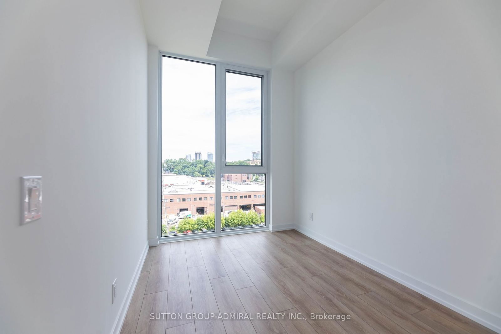 500 Dupont St, unit 808 for sale - image #22