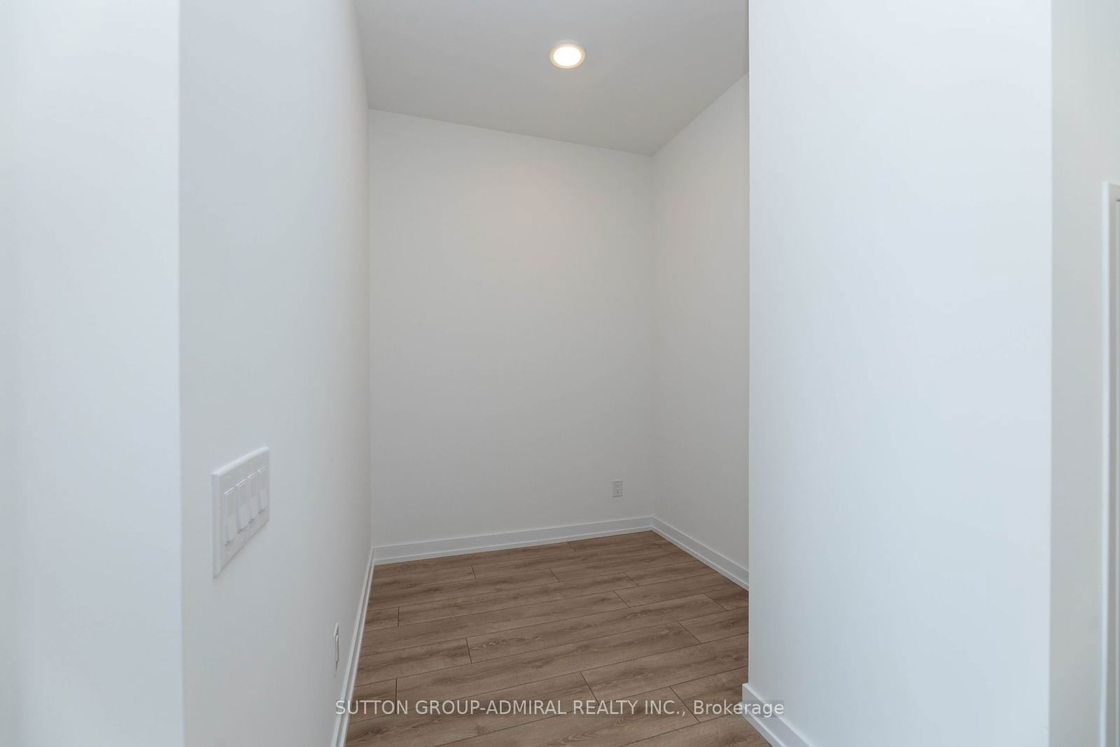 500 Dupont St, unit 808 for sale - image #24