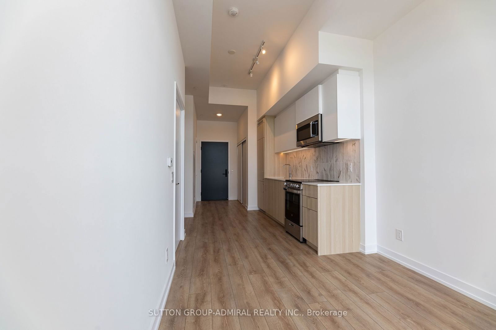 500 Dupont St, unit 808 for sale - image #8