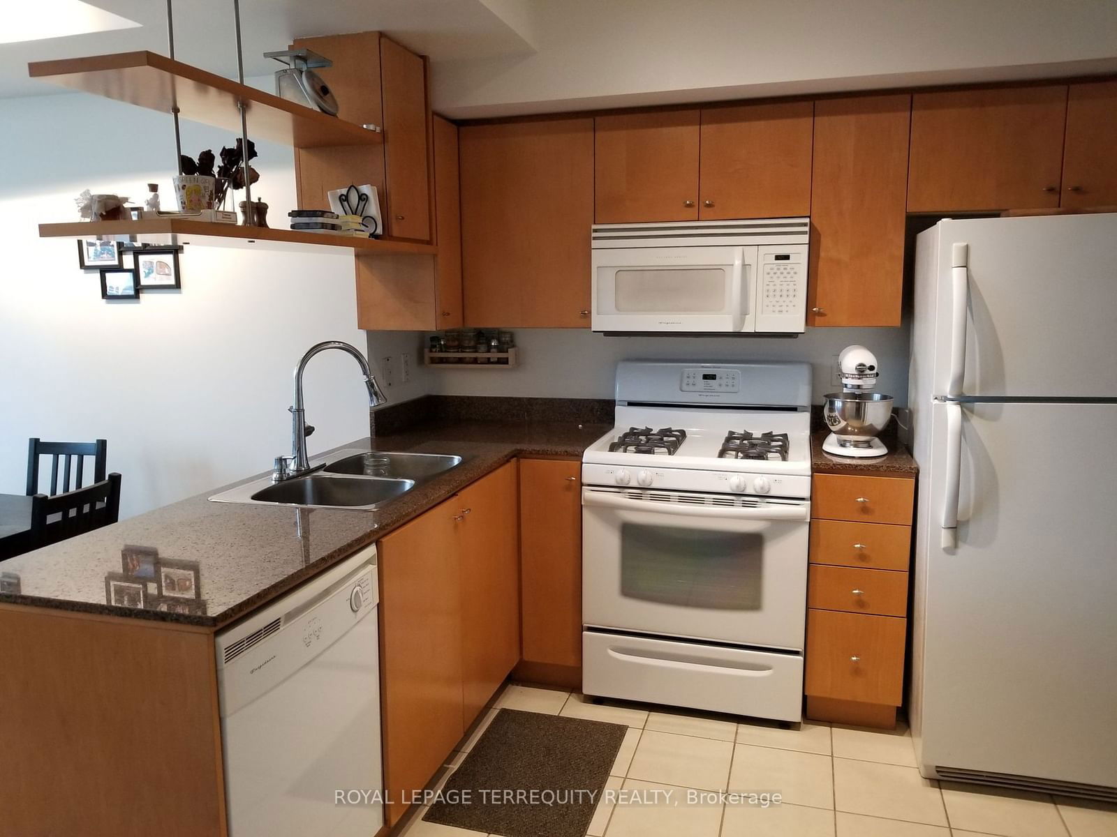 35 Mariner Terr, unit 1805 for rent - image #3