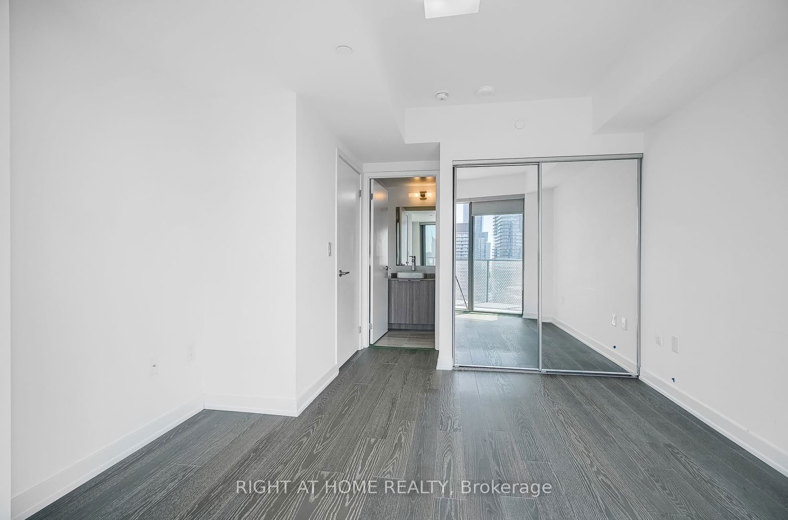 11 Wellesley St W, unit 4305 for rent