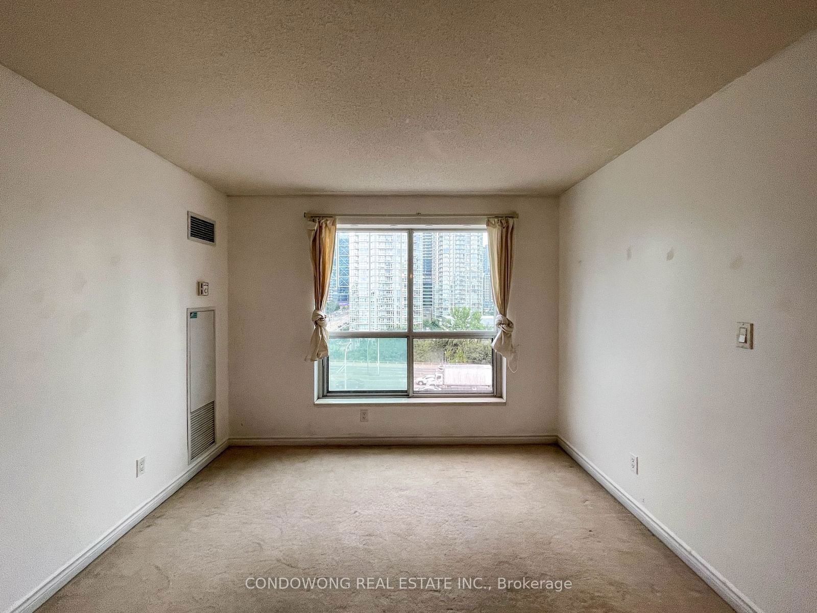 410 Queens Quay W, unit 907 for rent - image #11