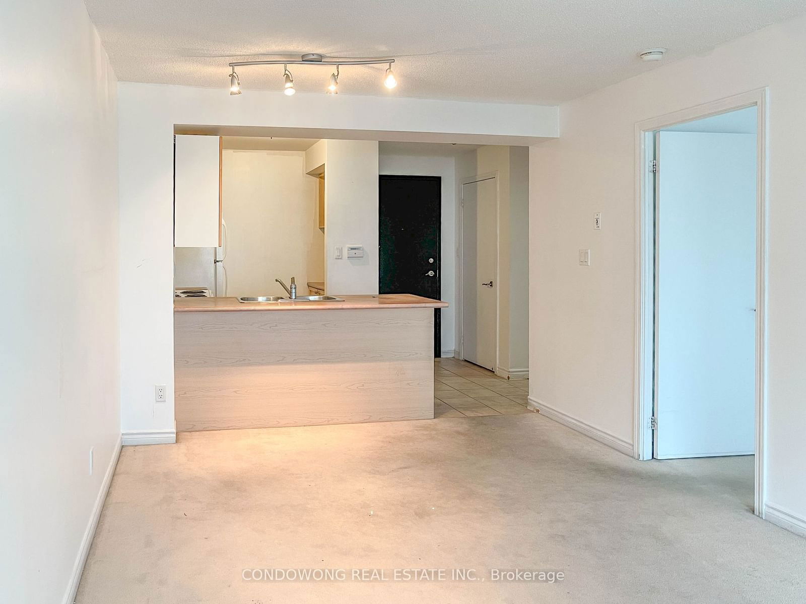 410 Queens Quay W, unit 907 for rent - image #8