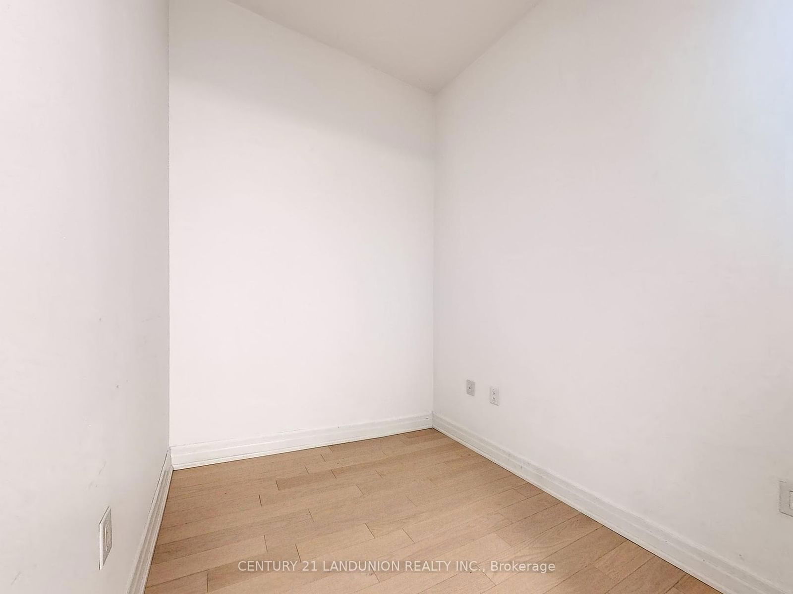 8 The Esplanade, unit 2112 for sale - image #17