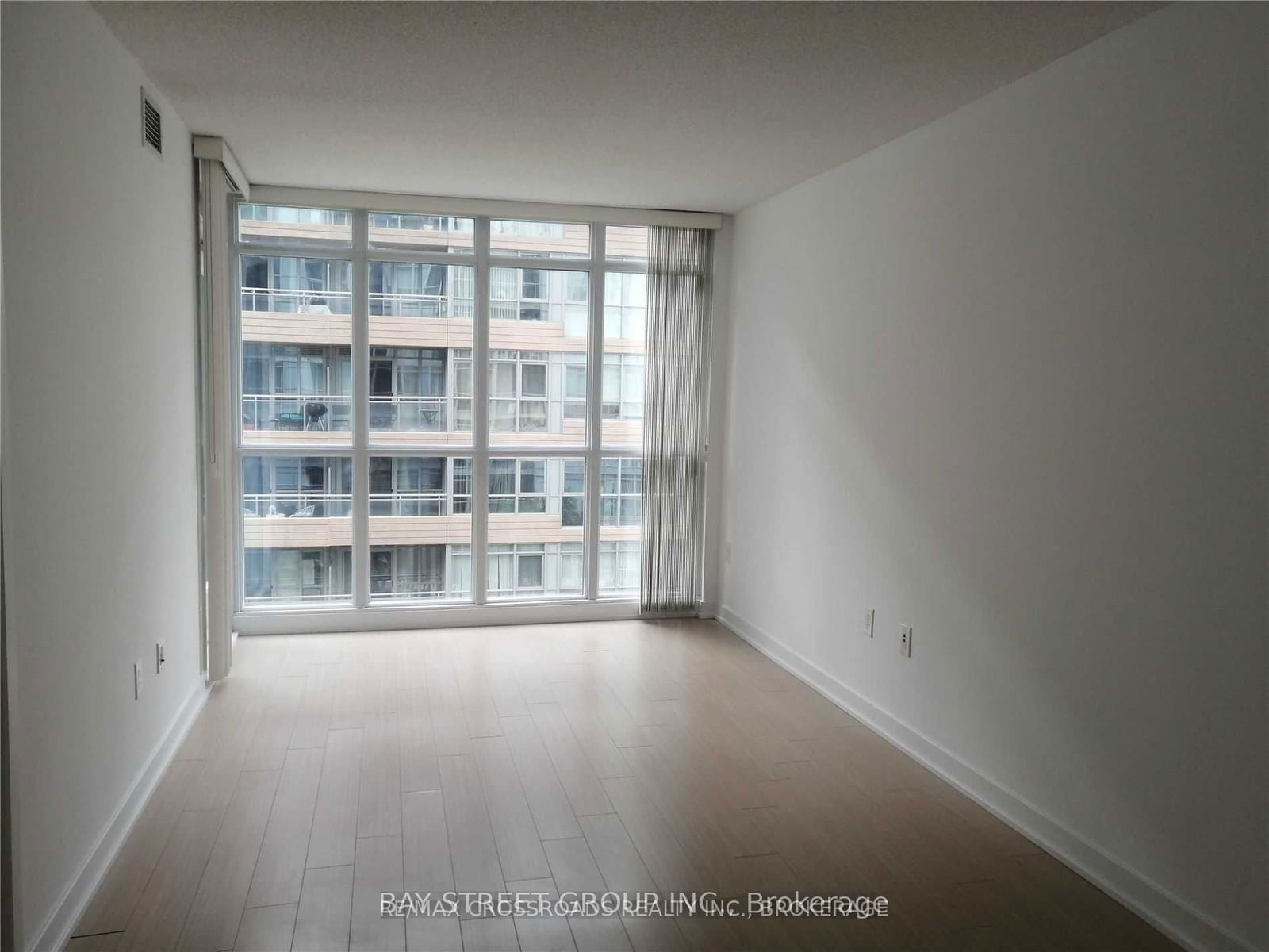 15 Iceboat Terr, unit 633 for rent - image #7