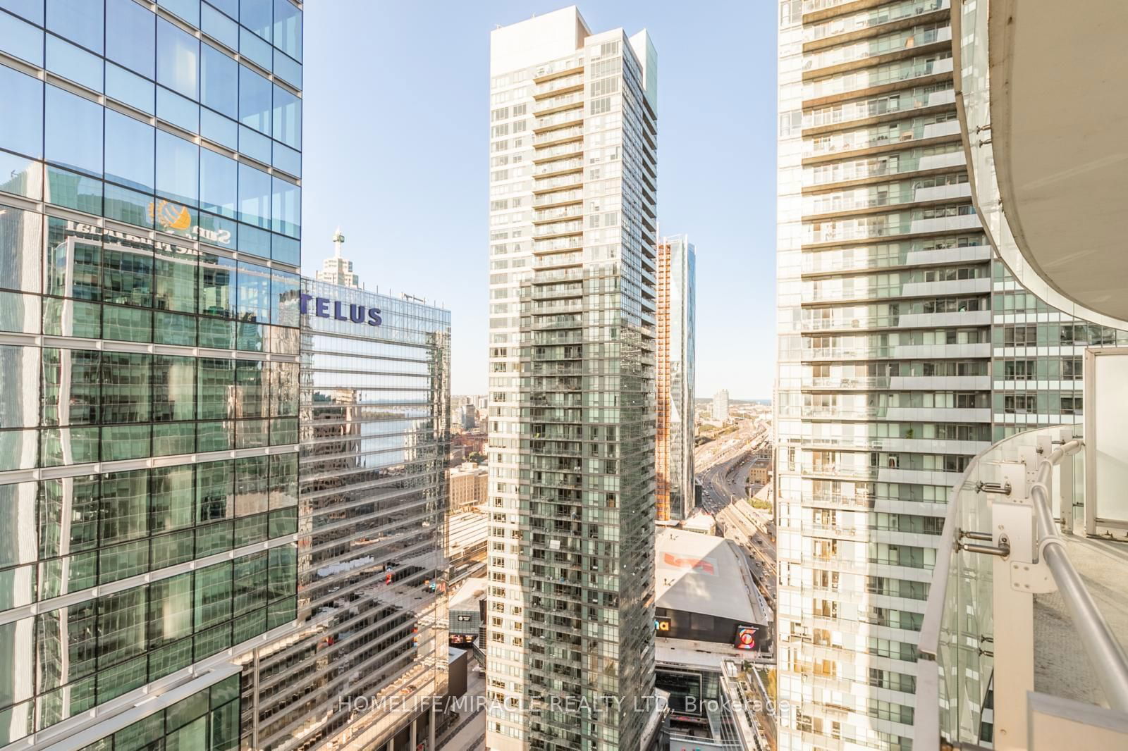 14 York St, unit 3309 for sale