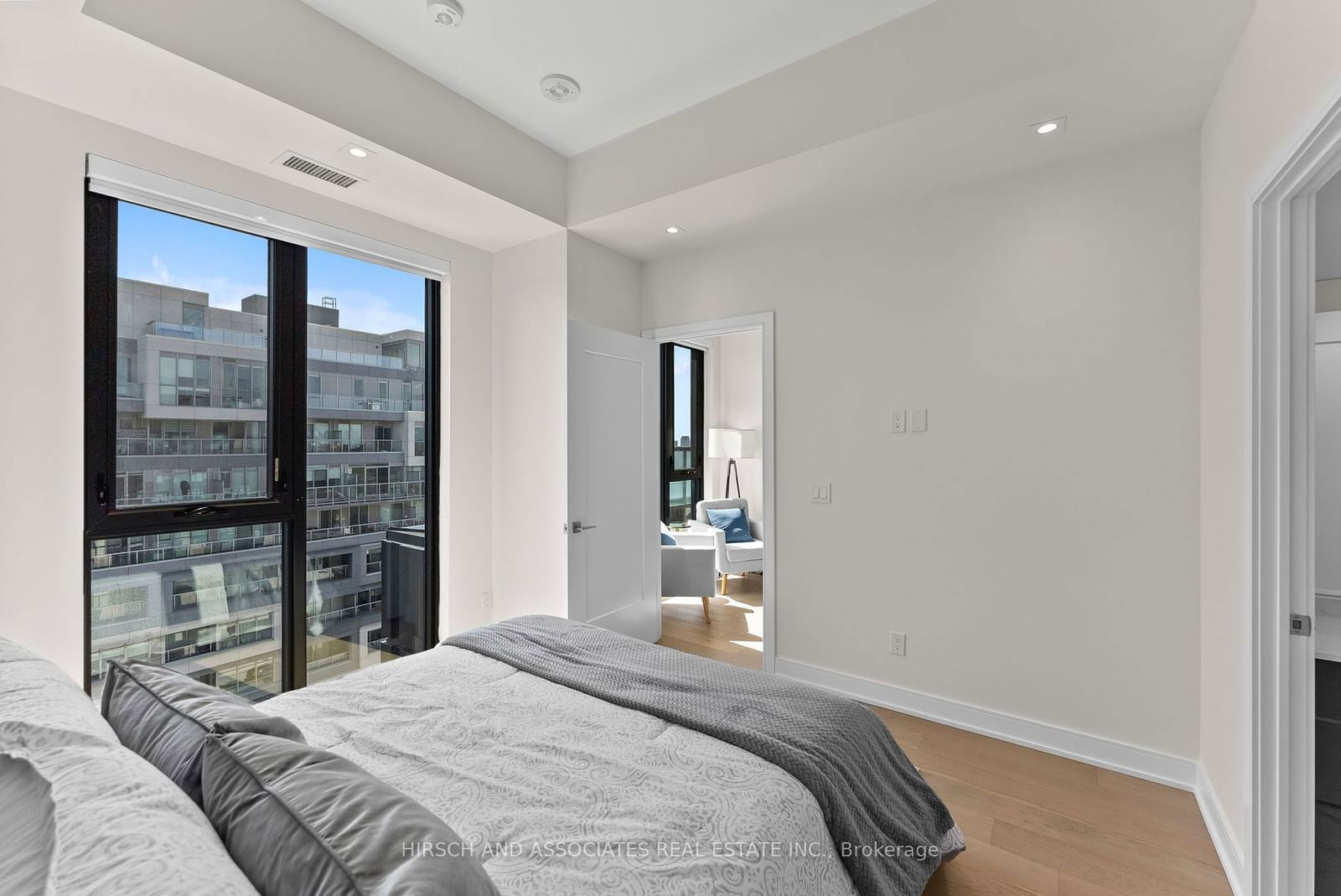 840 St Clair Ave W, unit 904 for sale - image #12