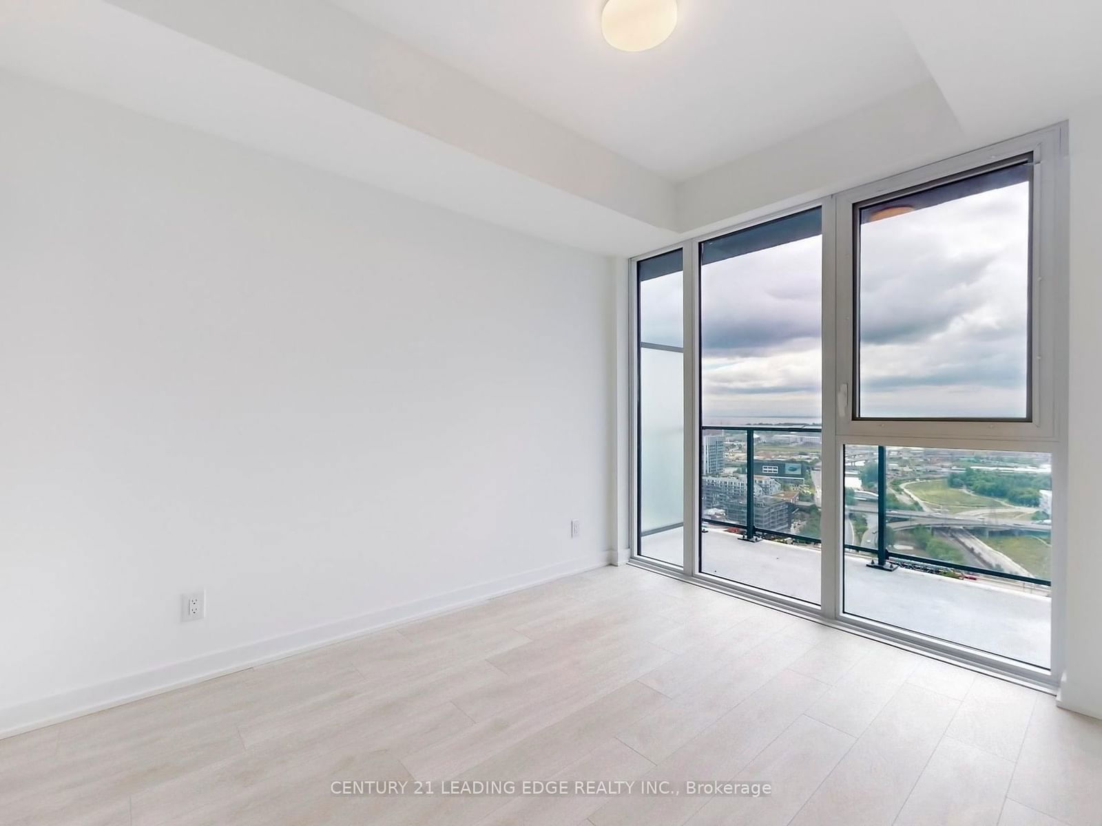 5 Defries St, unit 2903 for sale - image #10