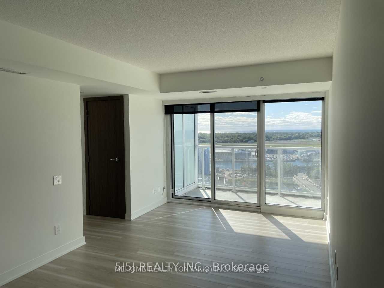 17 Bathurst St, unit 2215 for rent - image #16