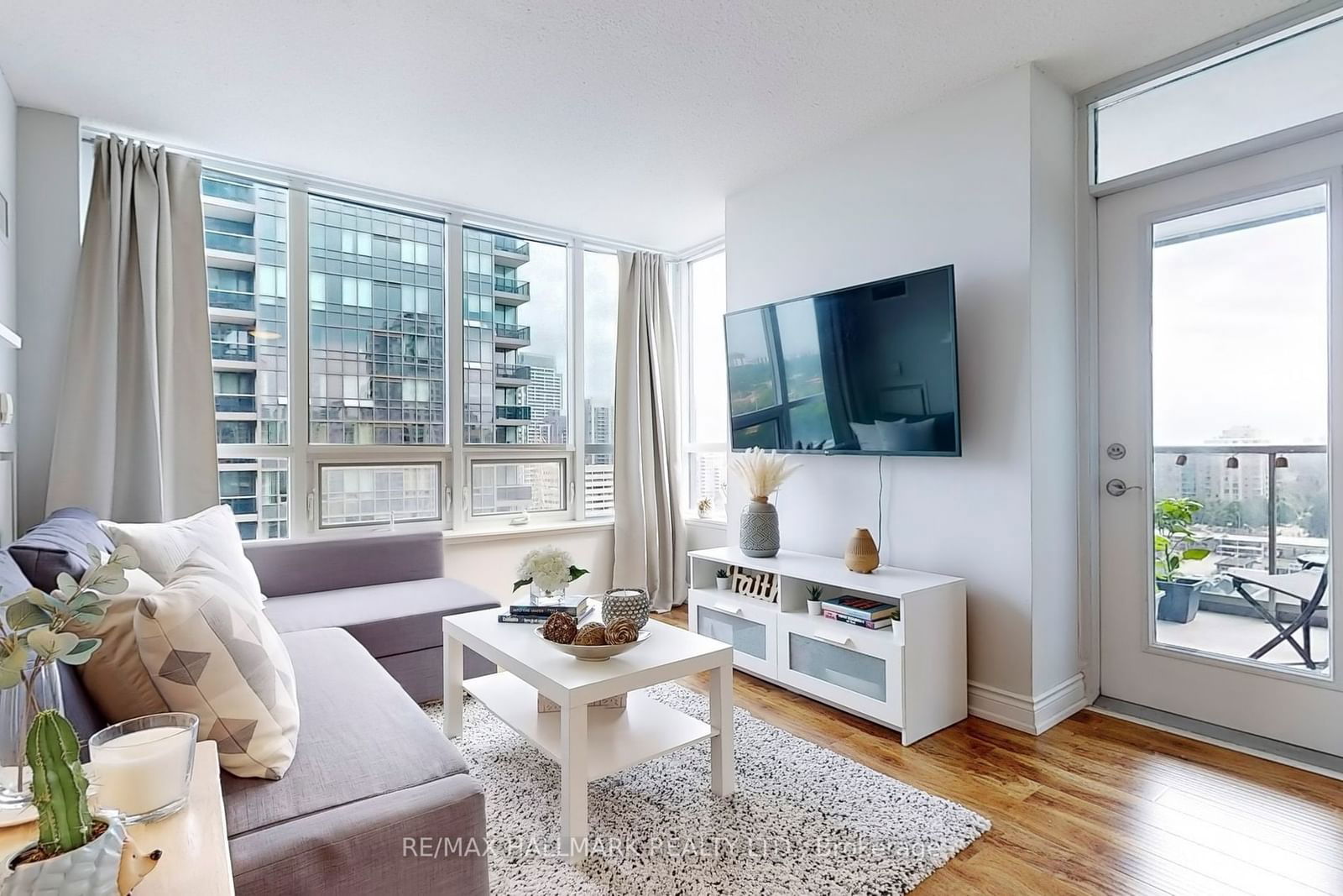 15 Greenview Ave, unit 1313 for sale - image #13