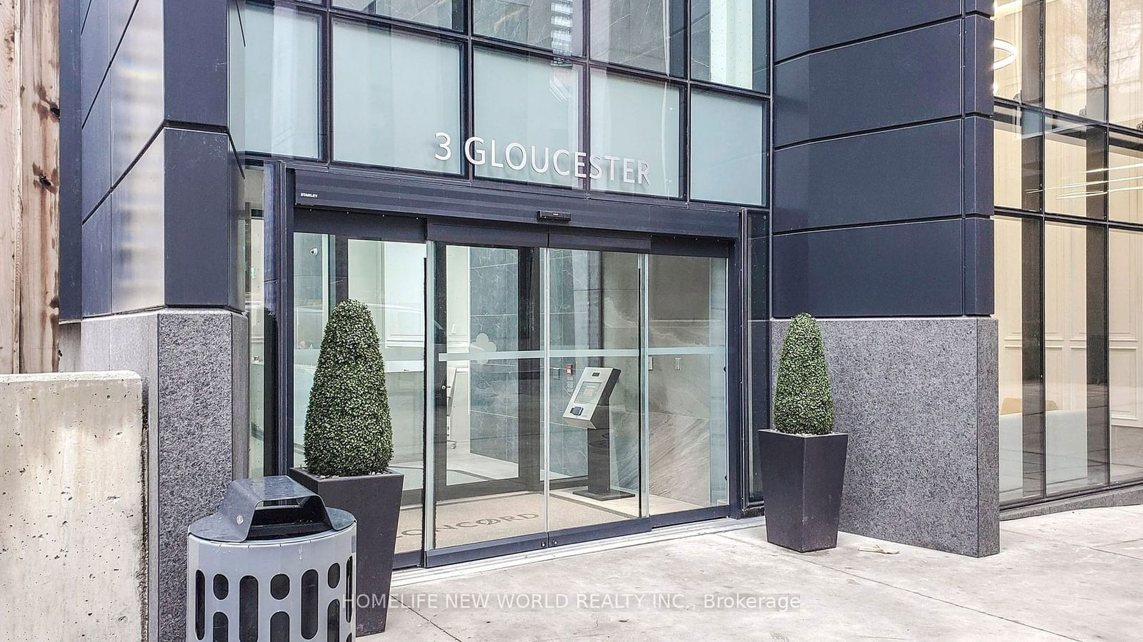 3 Gloucester St, unit 3306 for sale