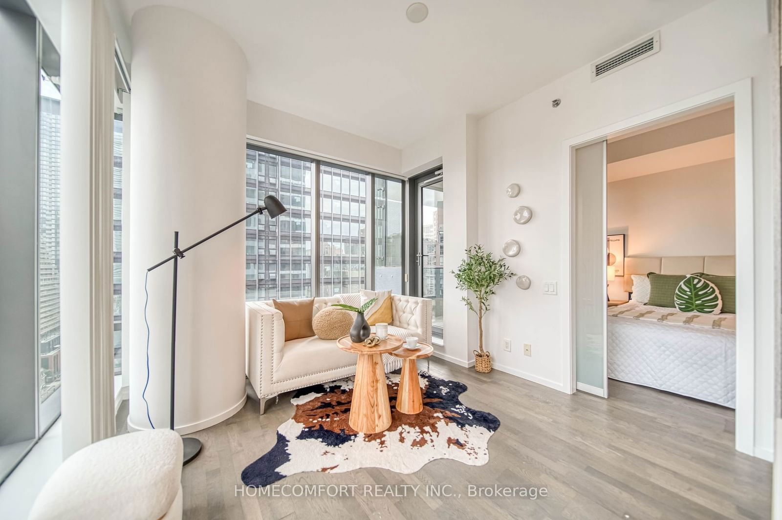 5 St Joseph St, unit 1702 for sale