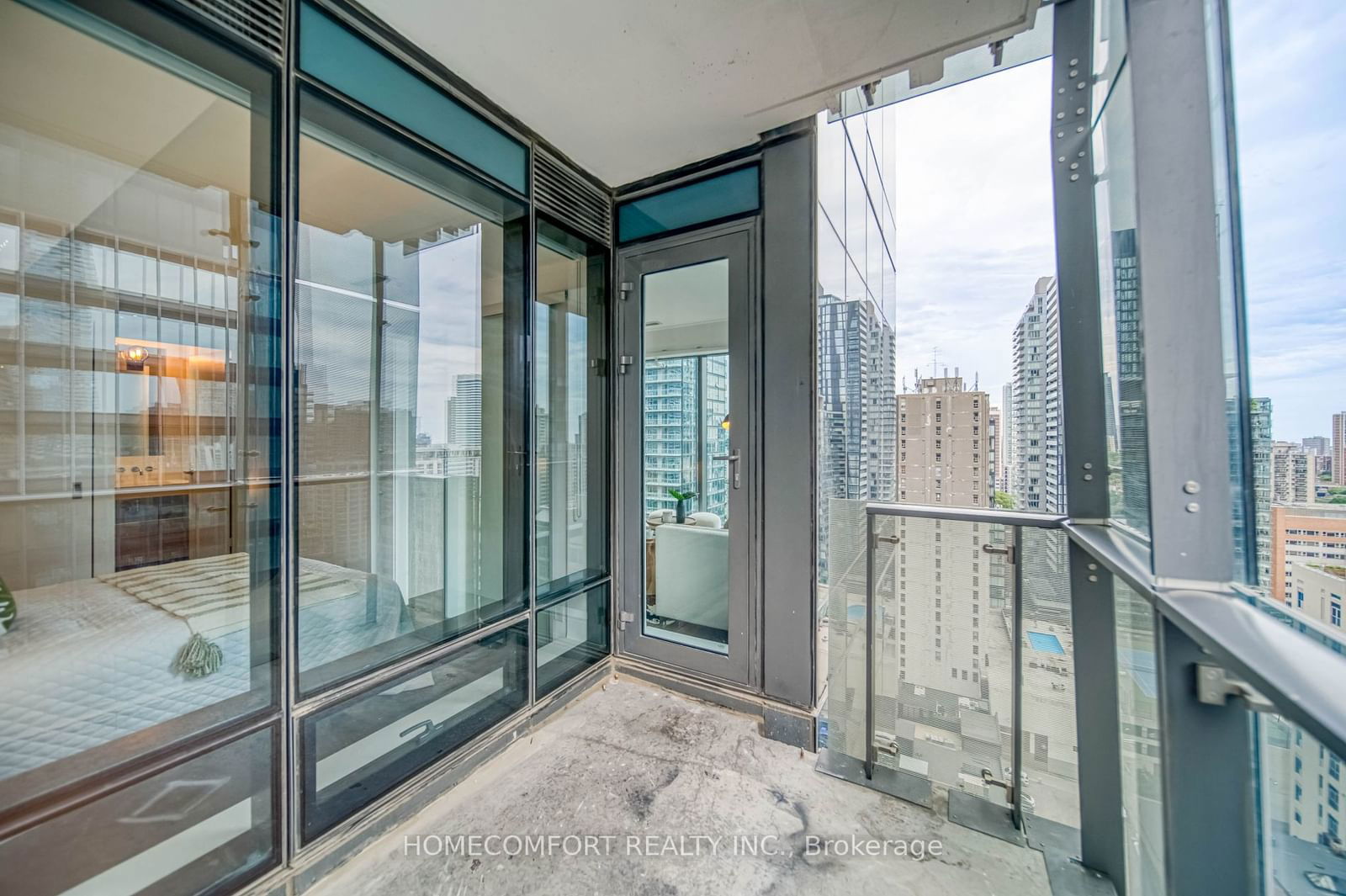 5 St Joseph St, unit 1702 for sale