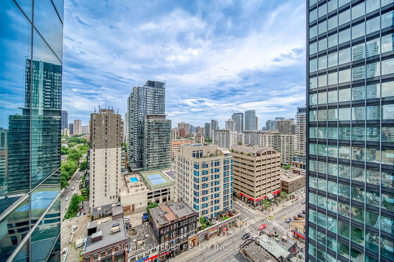 5 St Joseph St, unit 1702 for sale