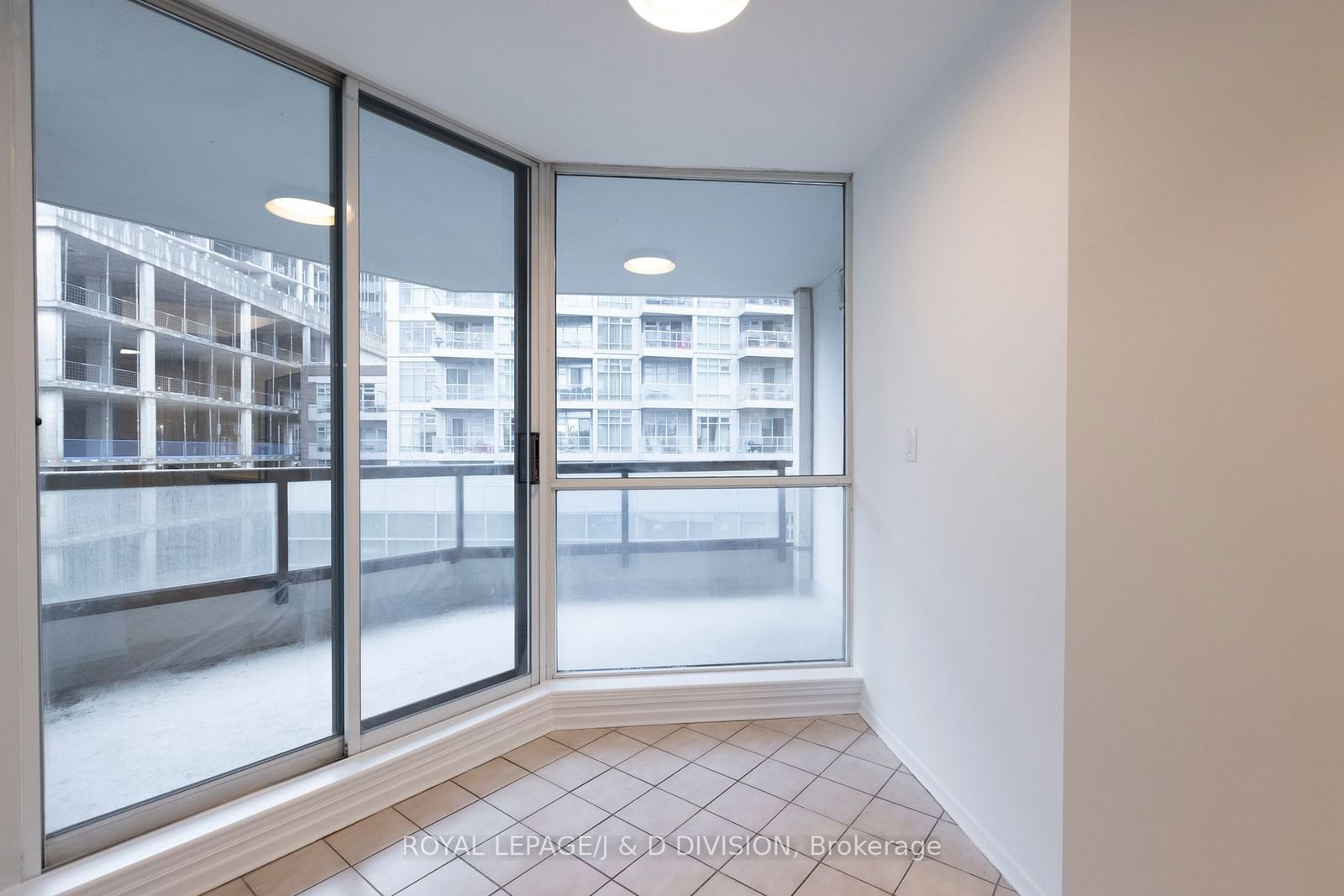 30 Holly St, unit 504 for sale - image #8