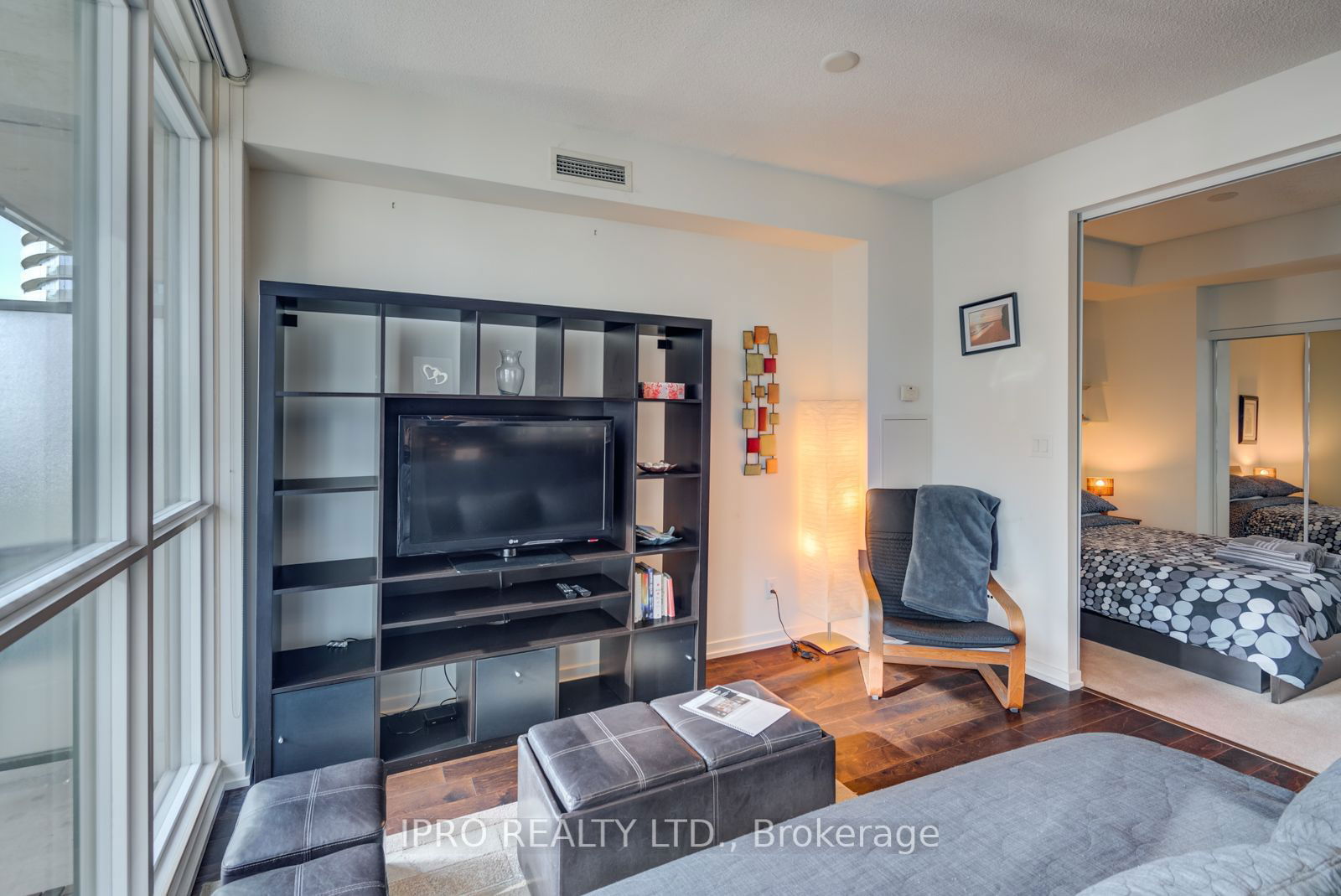 55 Bremner Blvd, unit 2709 for rent - image #9