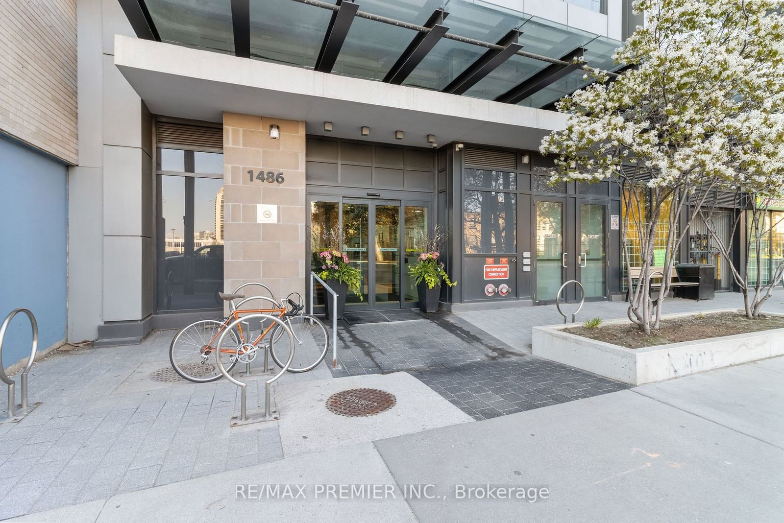 1486 Bathurst St, unit 404 for sale - image #2