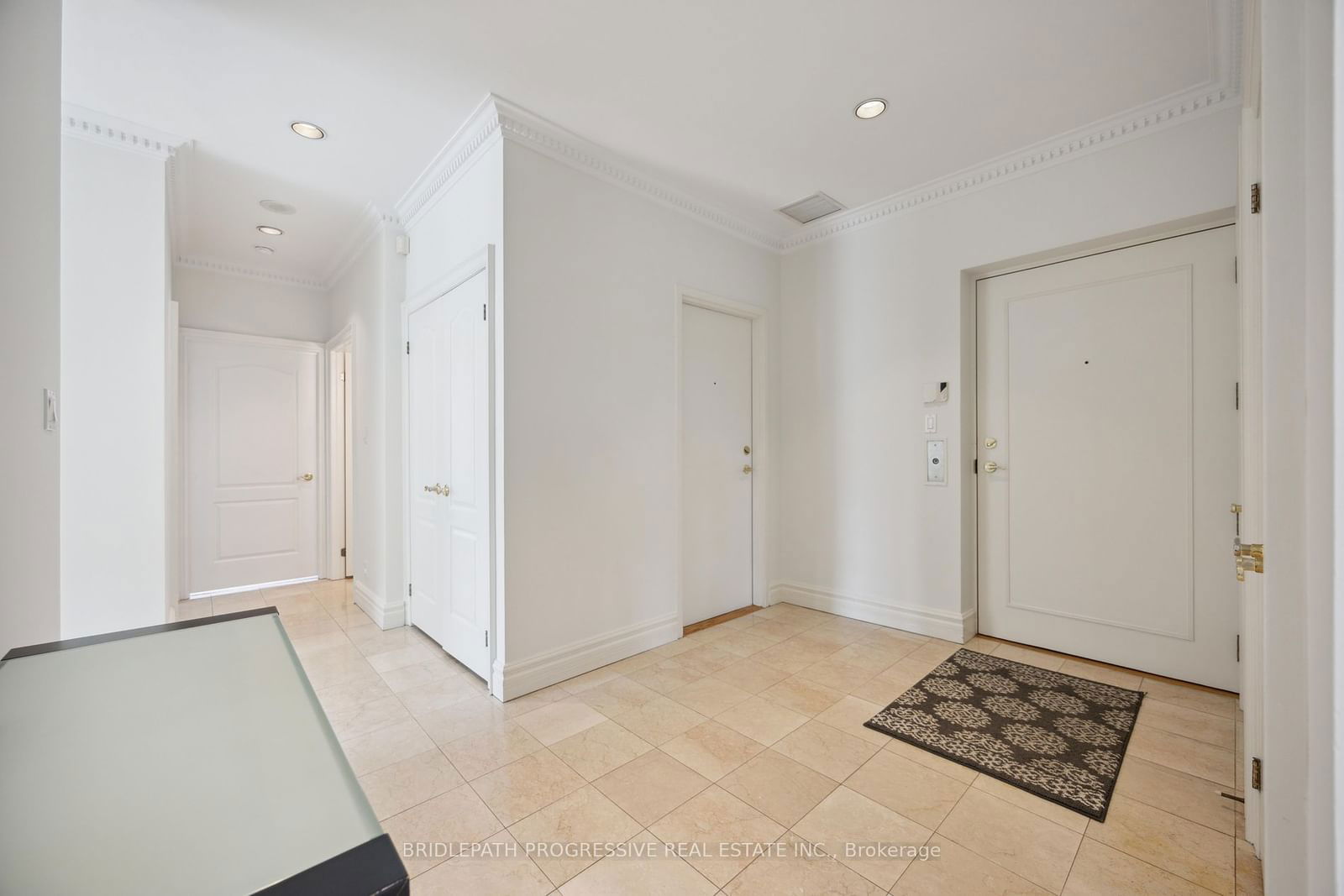 1 Watergarden Way, unit 408 for rent - image #17