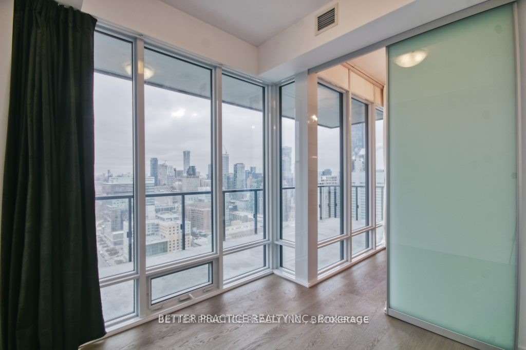 488 University Ave, unit 2702 for rent - image #10