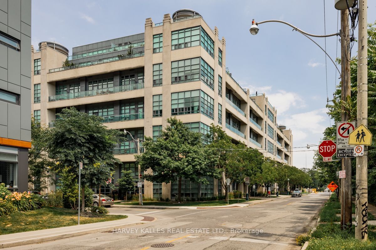 380 MacPherson Ave, unit 441 for sale