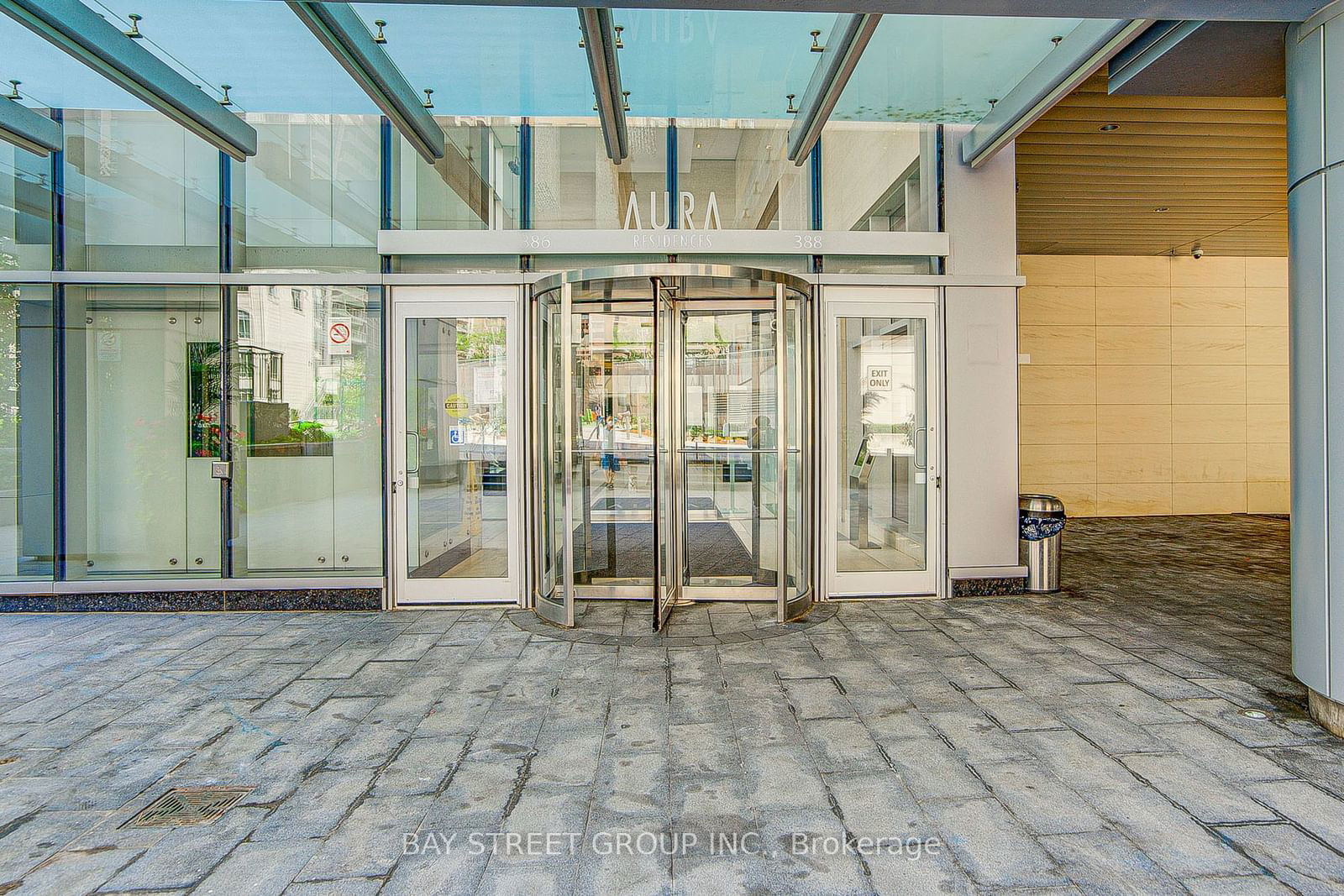 388 Yonge St, unit 6701 for rent - image #2