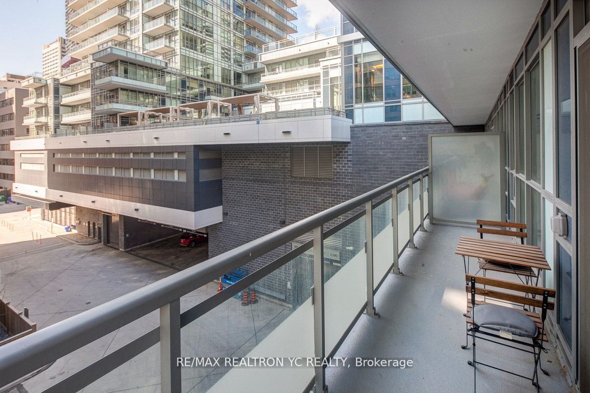 98 Lillian St, unit 313 for sale - image #10