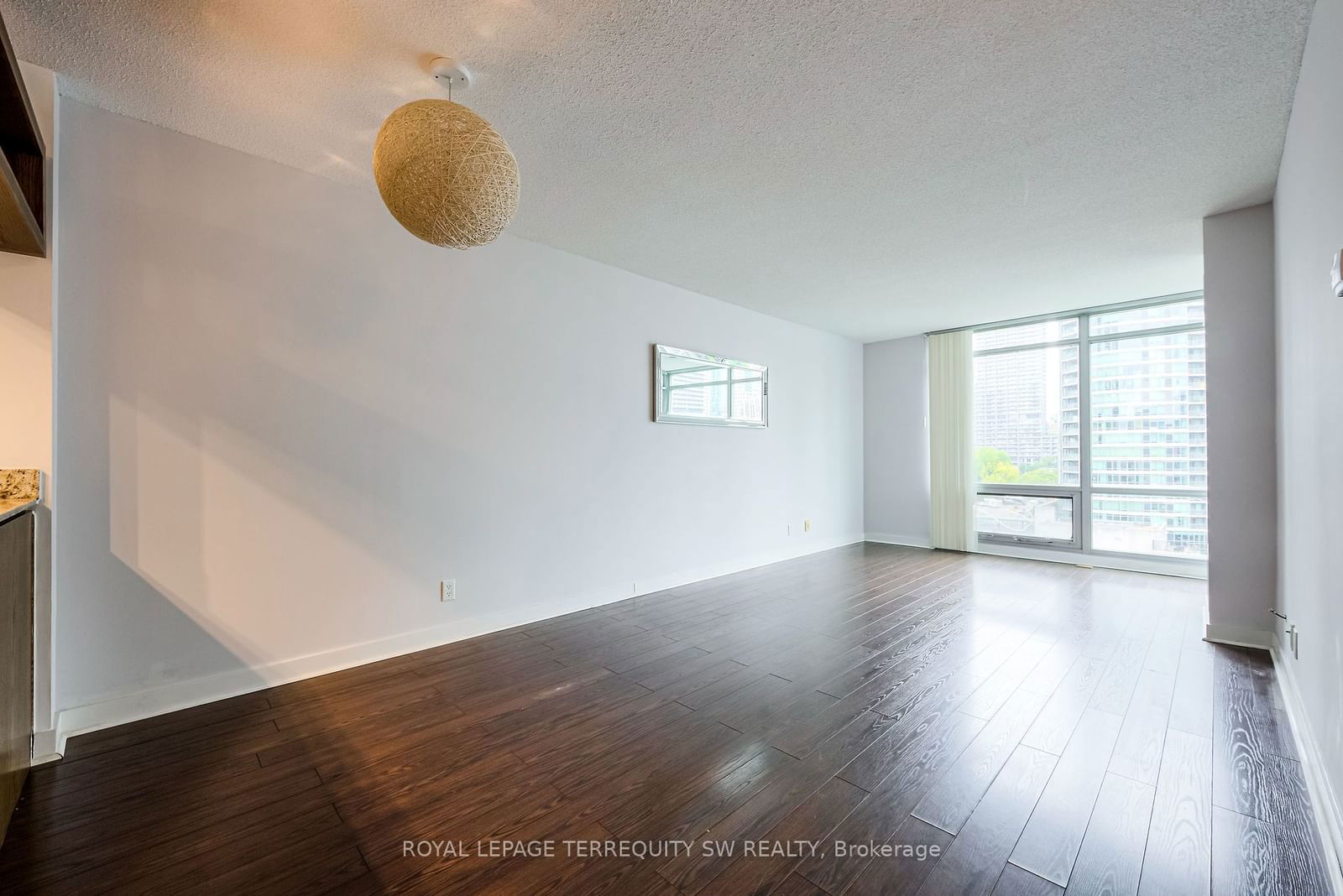 81 Navy Wharf Crt, unit 911 for sale - image #12