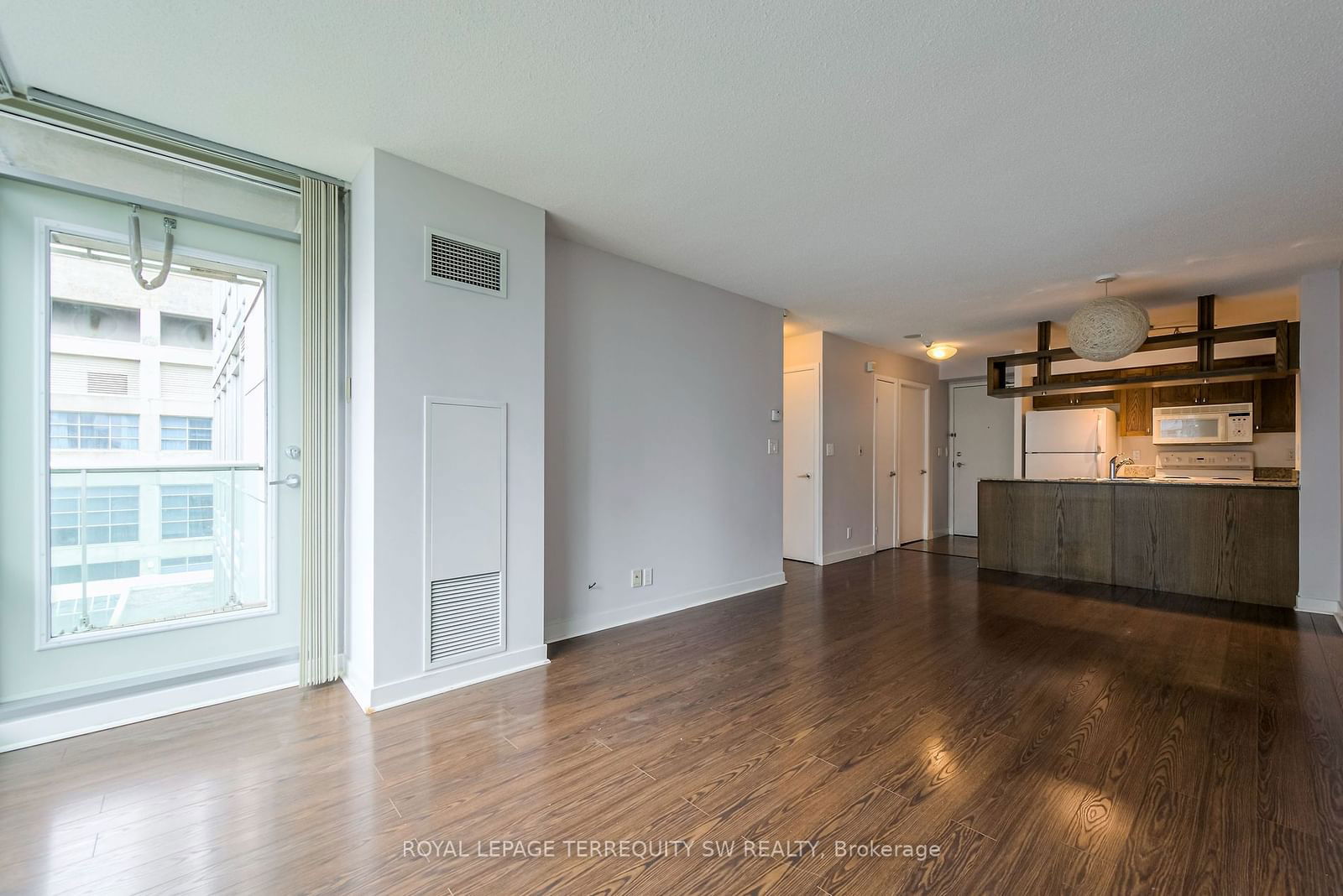 81 Navy Wharf Crt, unit 911 for sale - image #15