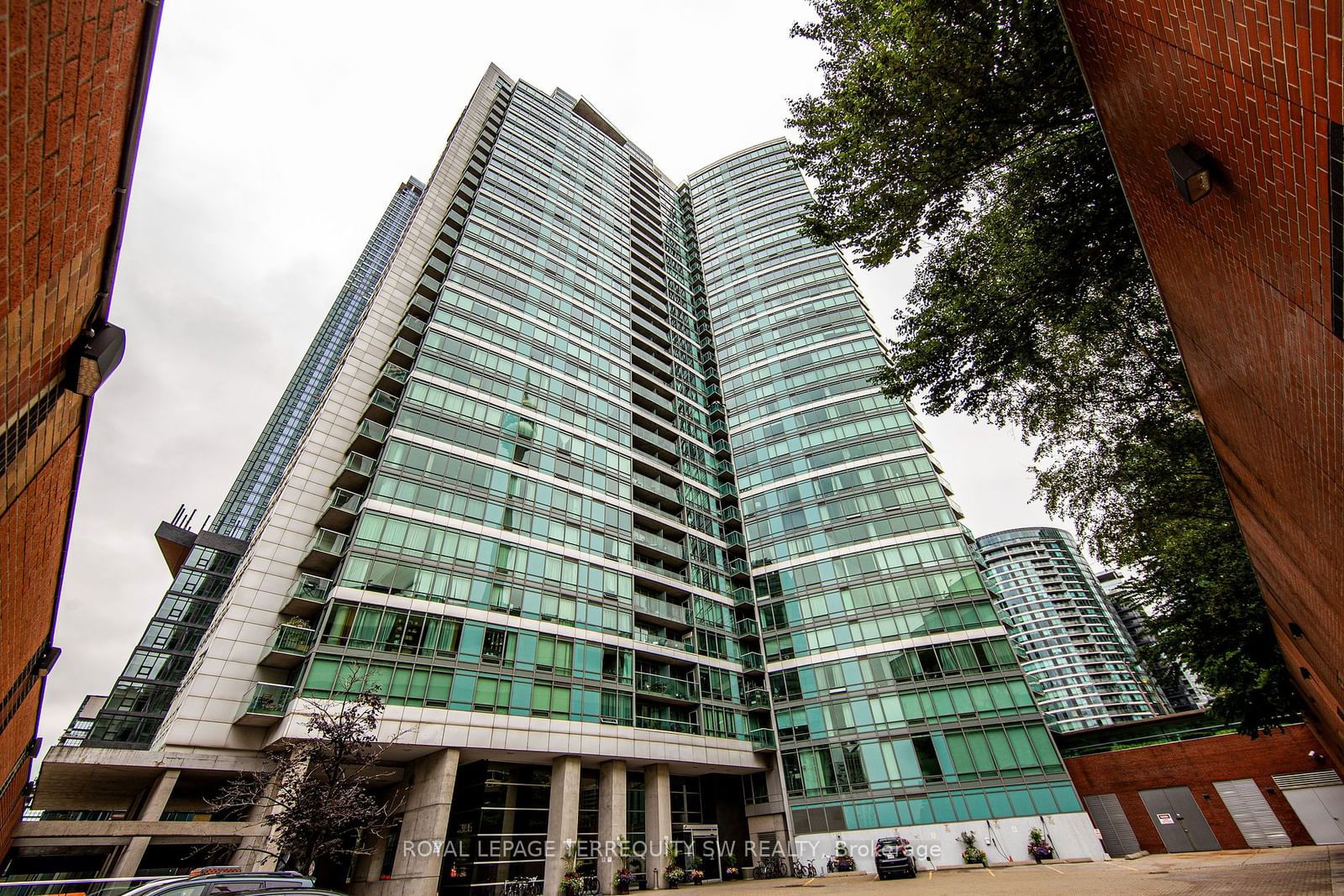 81 Navy Wharf Crt, unit 911 for sale - image #24