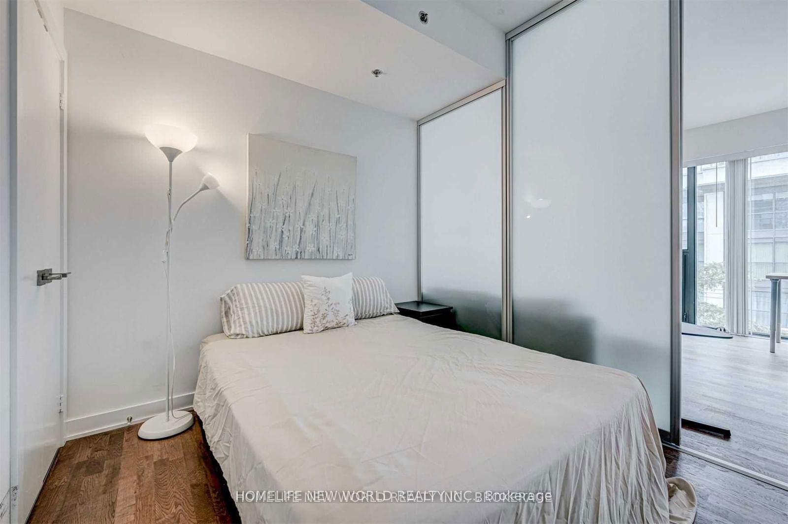 15 Beverley St, unit 310 for rent - image #11