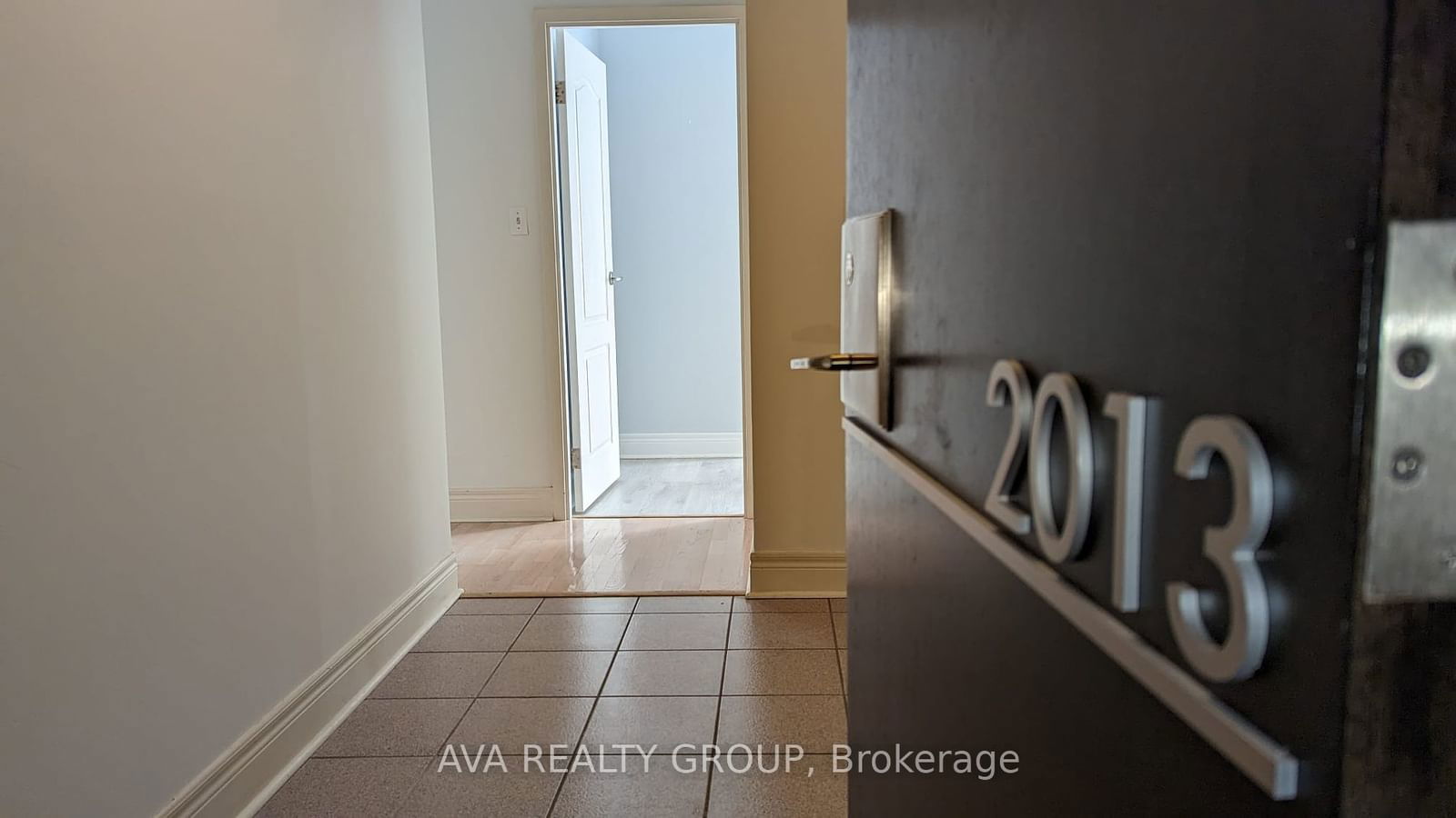 25 THE ESPLANADE St N, unit 2013 for rent - image #10