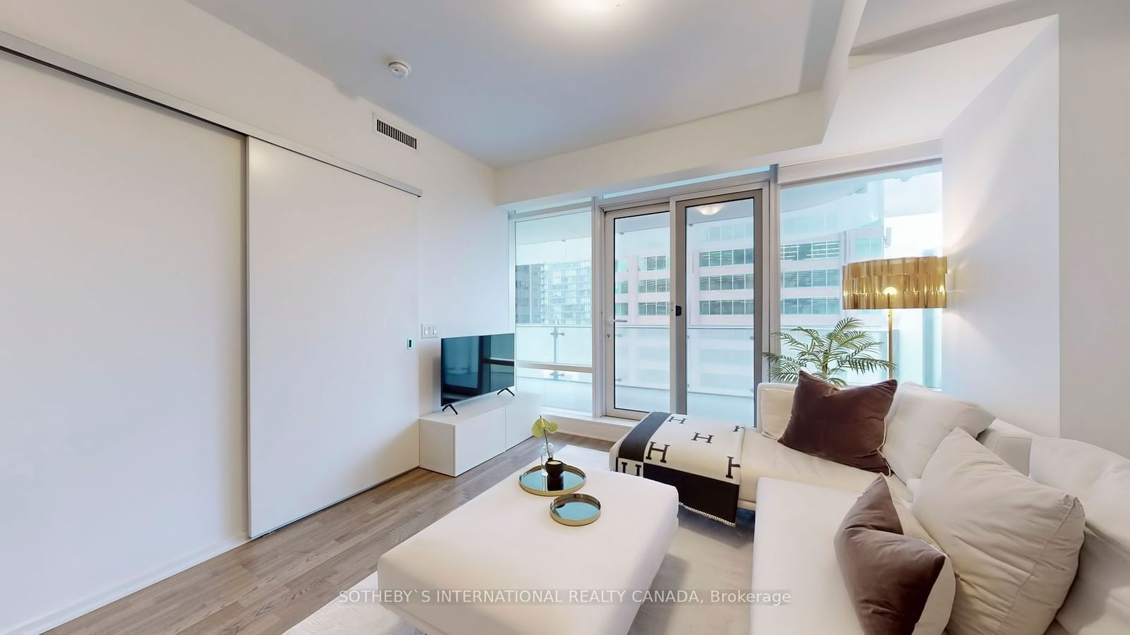 1 Bloor St E, unit 911 for sale - image #5