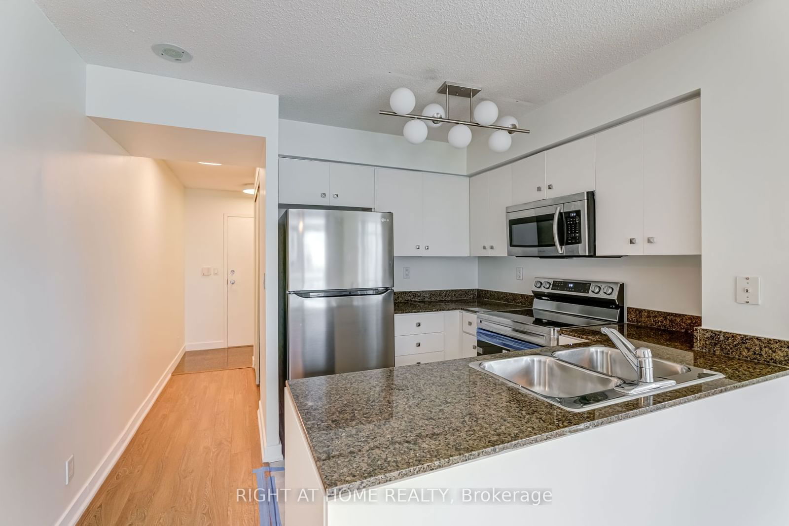 397 Front St W, unit 1103 for rent - image #18