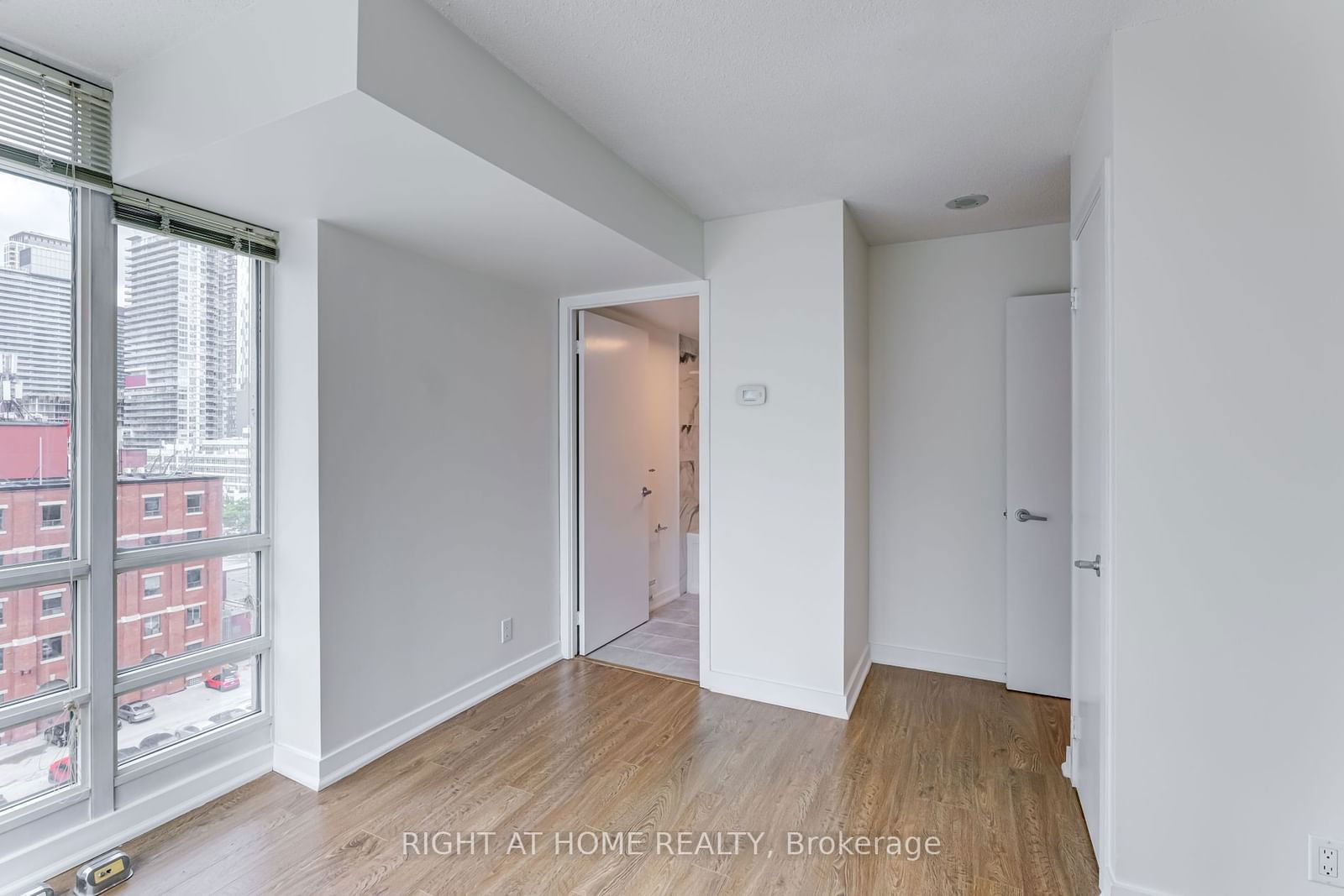 397 Front St W, unit 1103 for rent - image #26