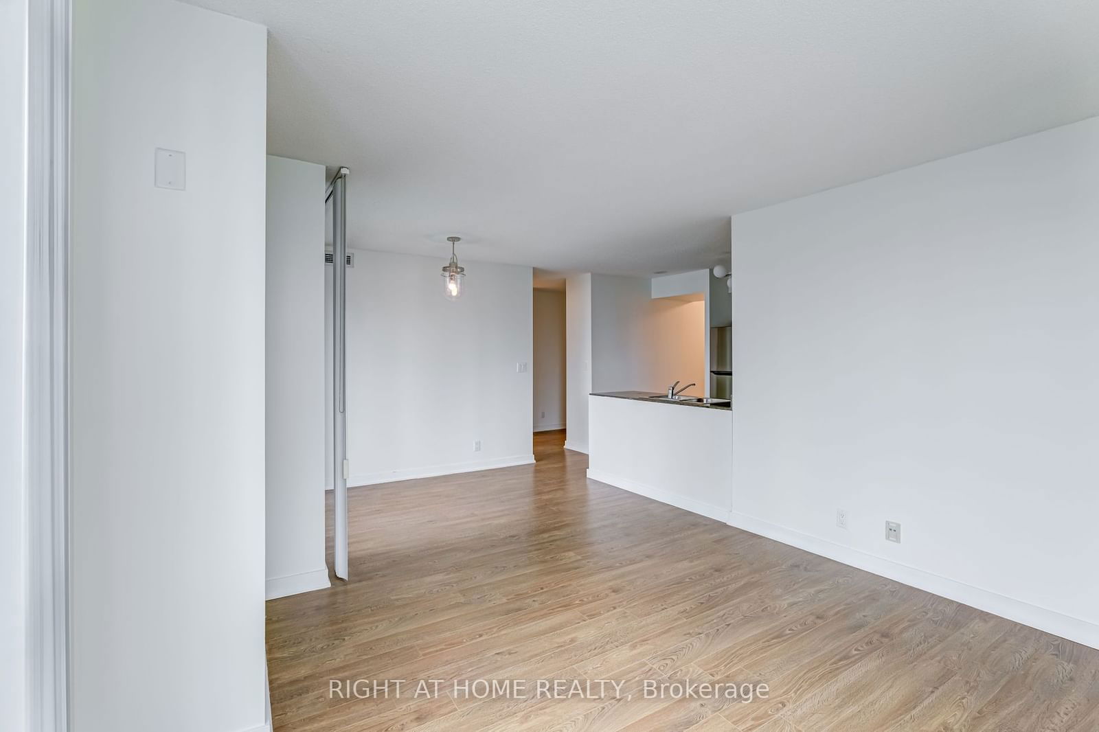 397 Front St W, unit 1103 for rent - image #9