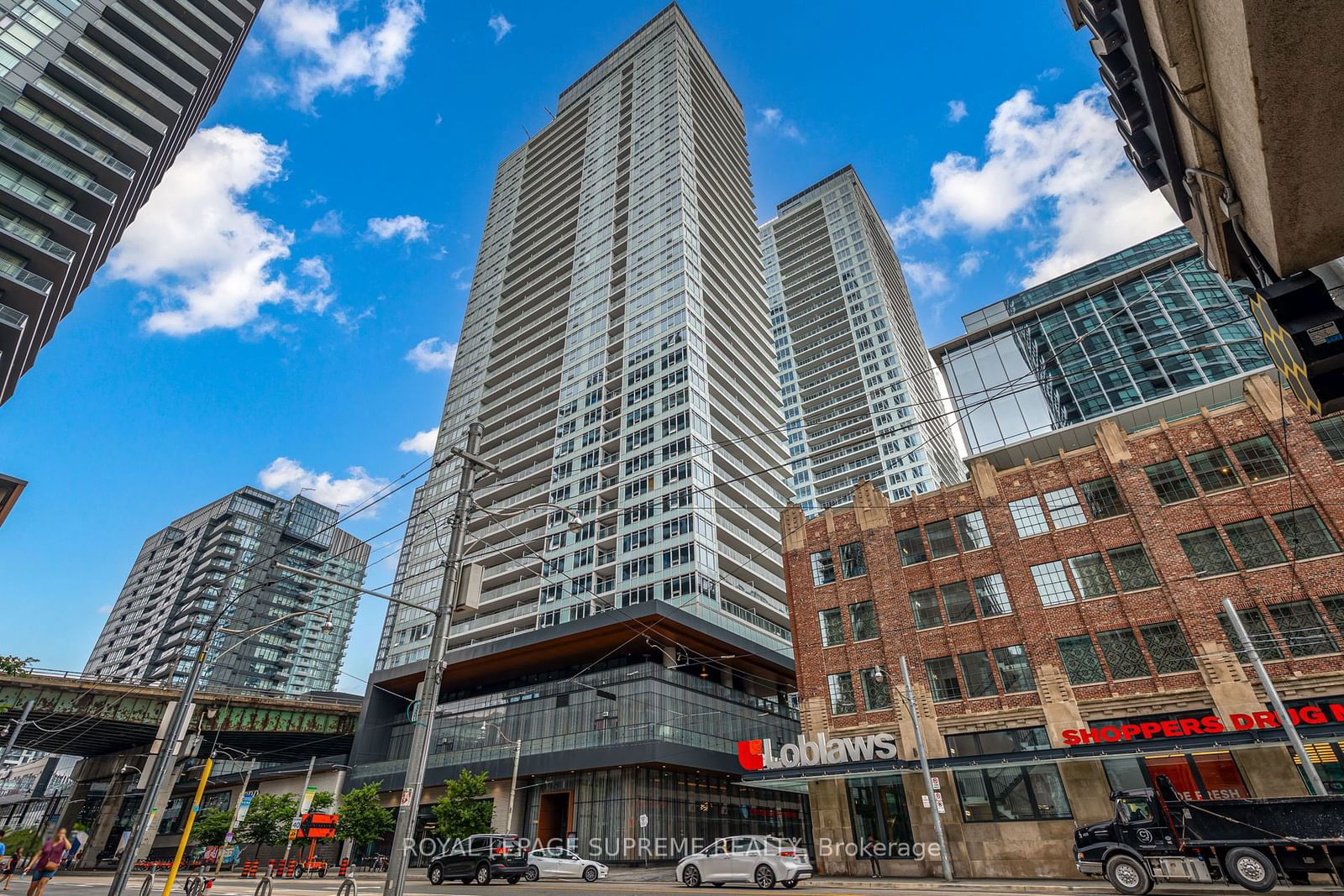 19 Bathurst St, unit 1115 for rent