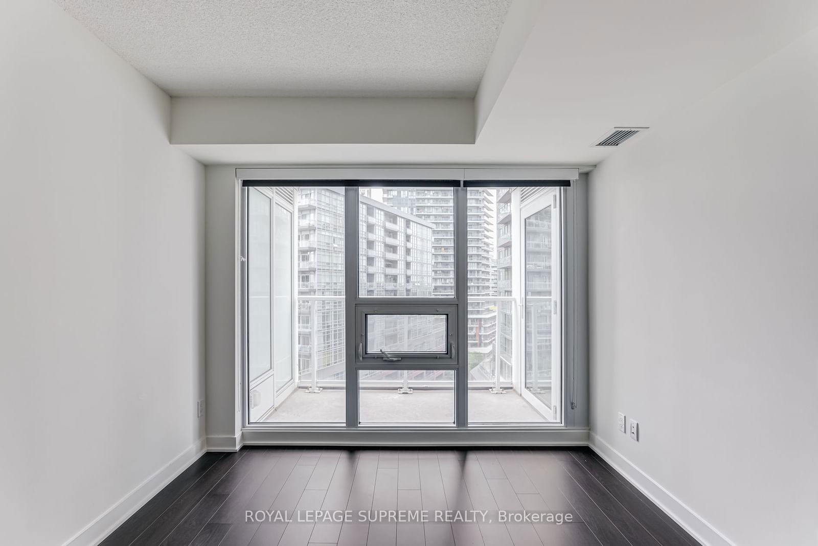 19 Bathurst St, unit 1115 for rent - image #17