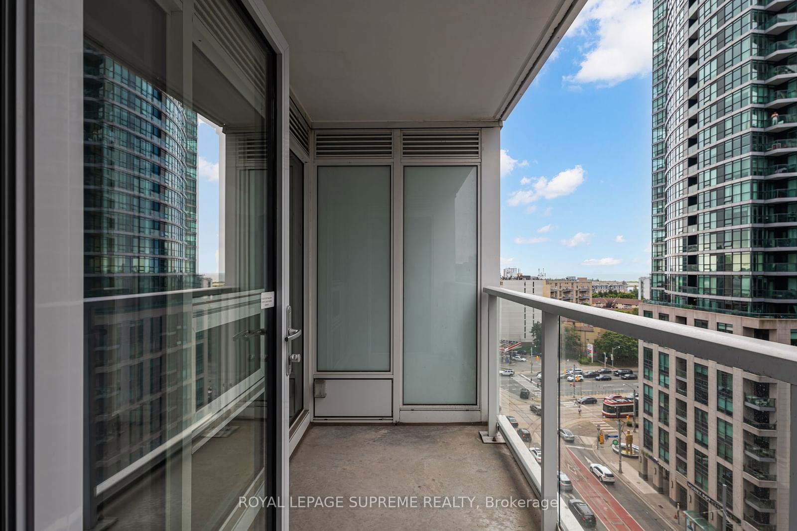 19 Bathurst St, unit 1115 for rent - image #20