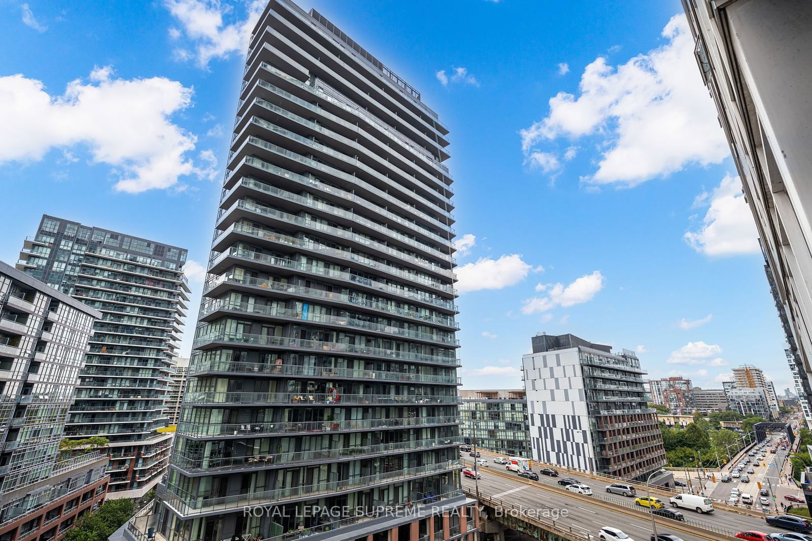 19 Bathurst St, unit 1115 for rent