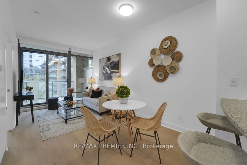 18 Yorkville Ave, unit 310 for rent - image #7