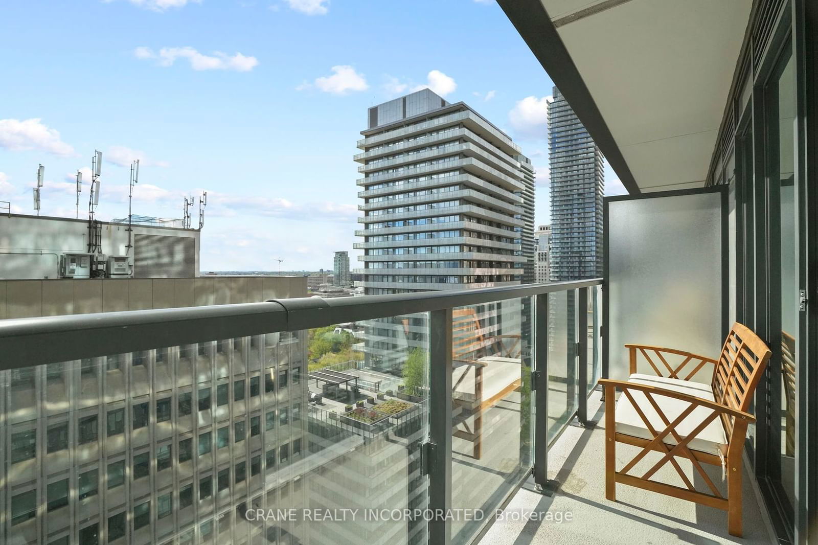 955 Bay St, unit 2311 for rent - image #25