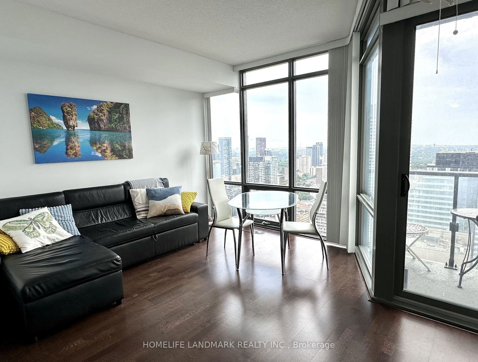 832 Bay St, unit 4507 for rent - image #4