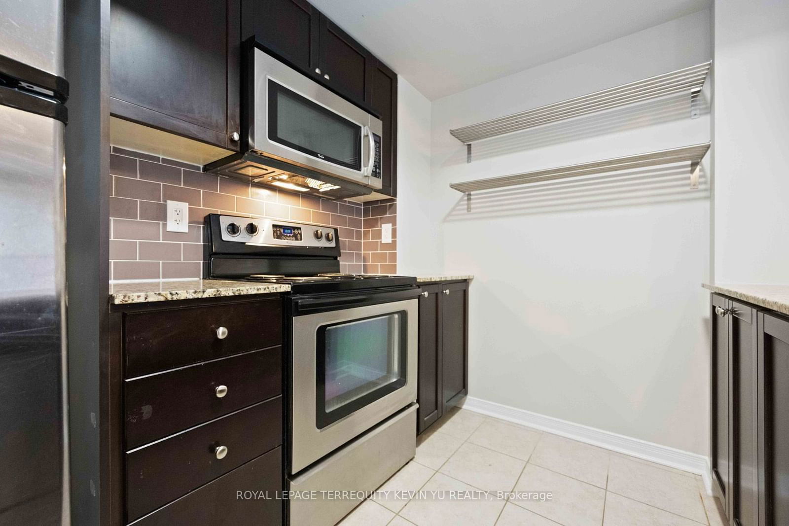 1 Ruttan St, unit 214 for rent - image #11