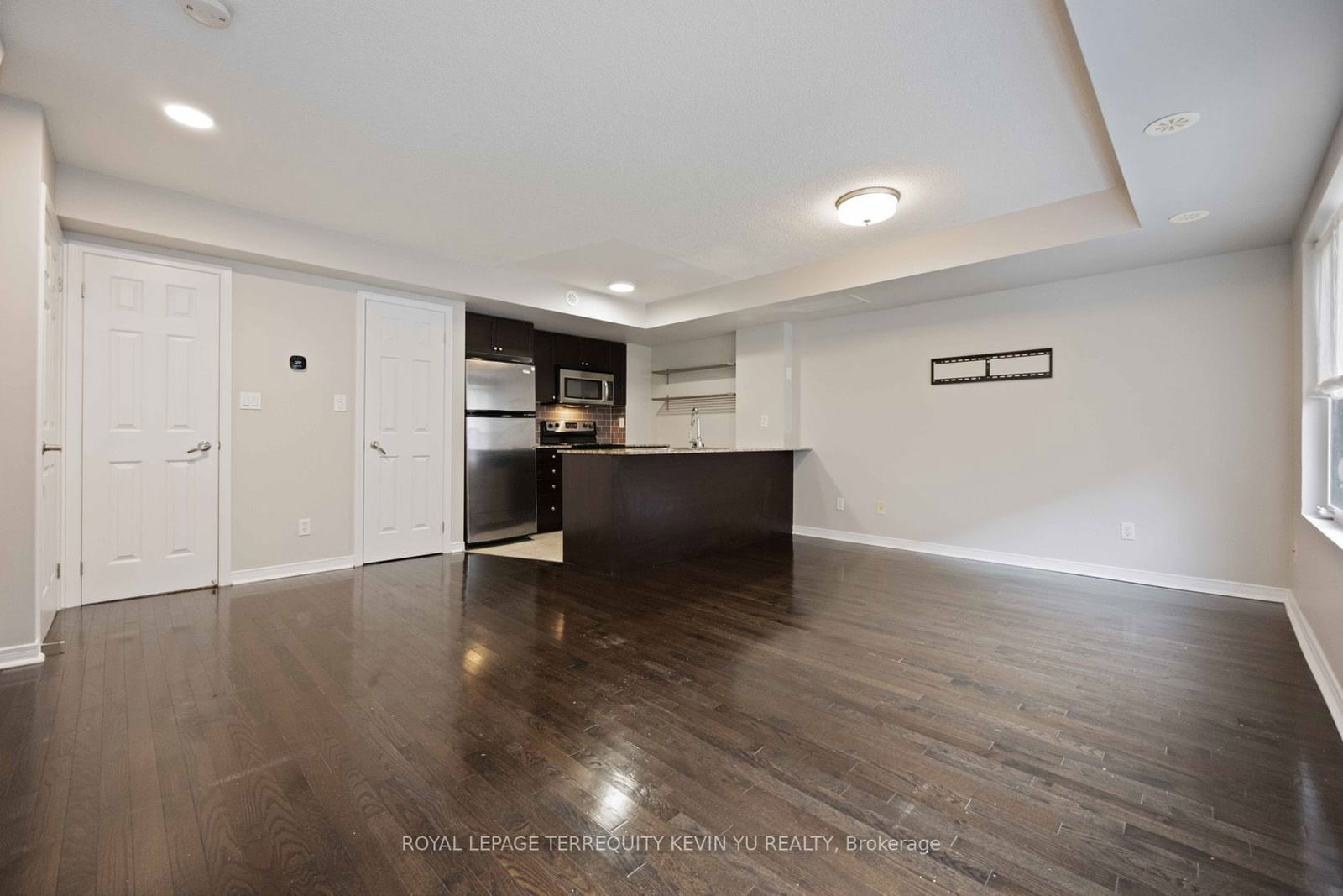 1 Ruttan St, unit 214 for rent - image #4